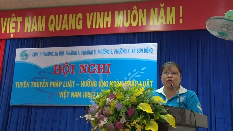 Hội LHPN thành phố Bến Tre hưởng ứng Ngày pháp luật Việt Nam