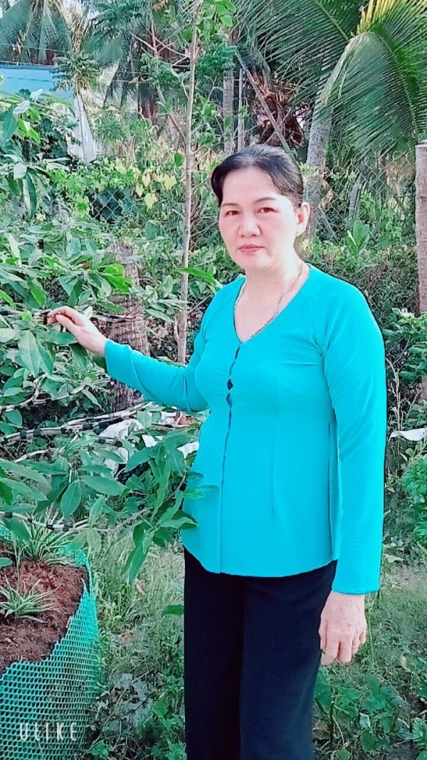 Cô Huỳnh Thị The – Chi hội trưởng chi Hội PN ấp kiêm tổ tưởng tổ tiết kiệm và vay vốn