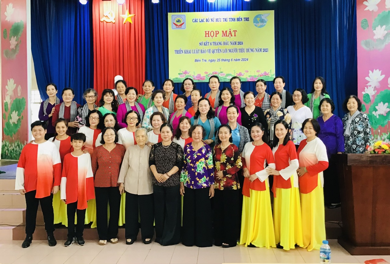 Câu lạc bộ Nữ hưu trí tỉnh Bến Tre họp mặt sơ kết 6 tháng đầu năm 2024