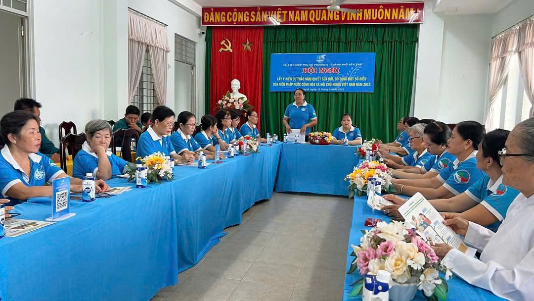 Hơn 294.000 cán bộ, hội viên phụ nữ tỉnh Bến Tre tham gia đóng góp dự thảo Nghị quyết sửa đổi, bổ sung một số điều của Hiến pháp nước Cộng hoà xã hội chủ nghĩa Việt Nam năm 2013