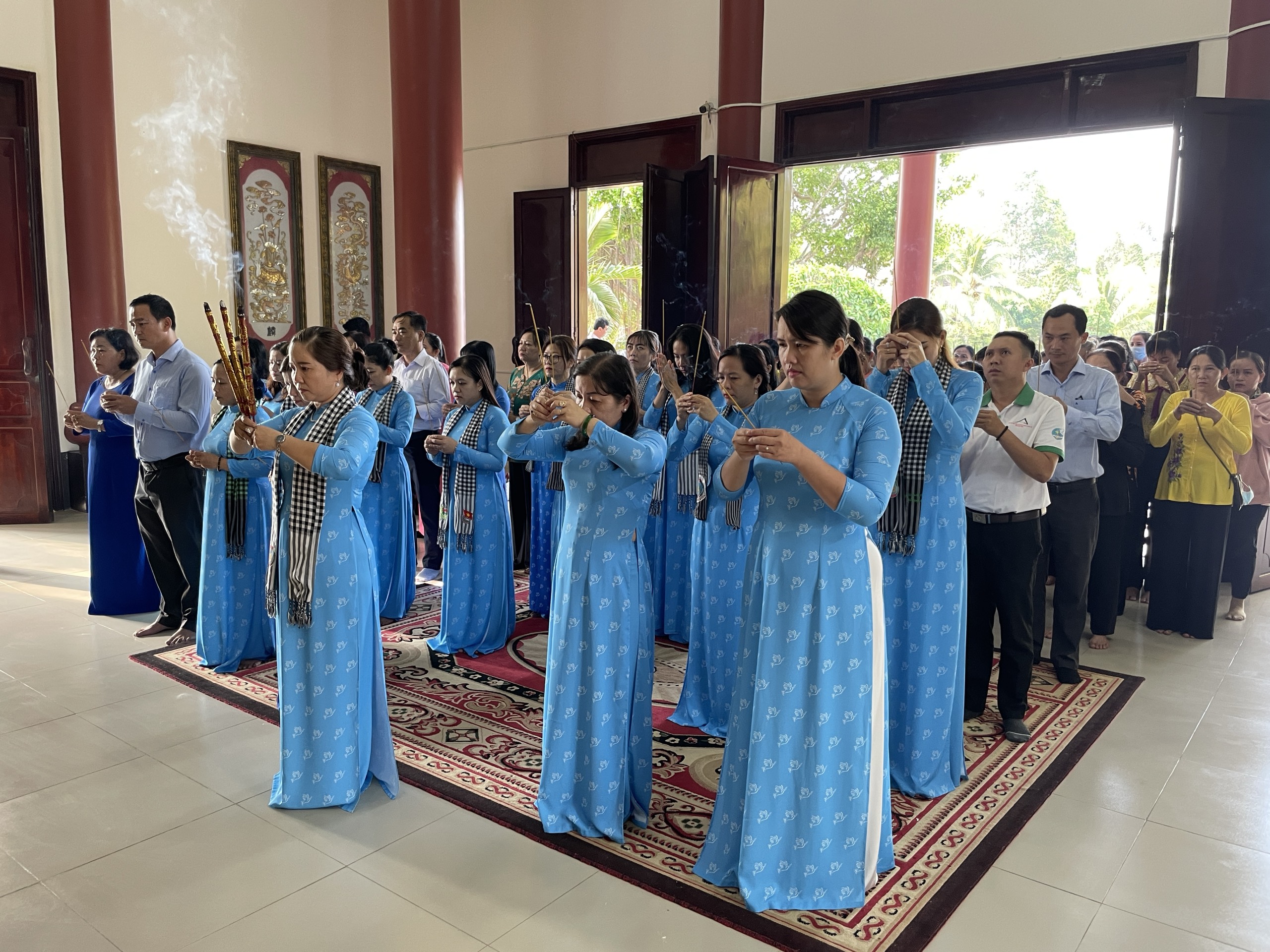 Hội LHPN tỉnh viếng đền thờ Kỷ niệm 105 năm ngày sinh Nữ tướng Nguyễn Thị Định